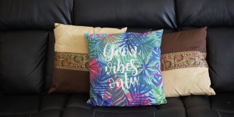 Como transformar a decoração com almofadas?